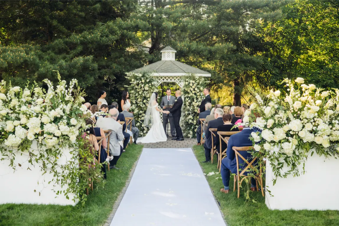 tented outdoor wedding venue in the hudson valley